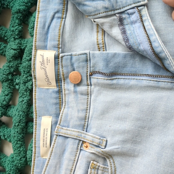 High rise Bermuda denim shorts, size 12 - Picture 3 of 5